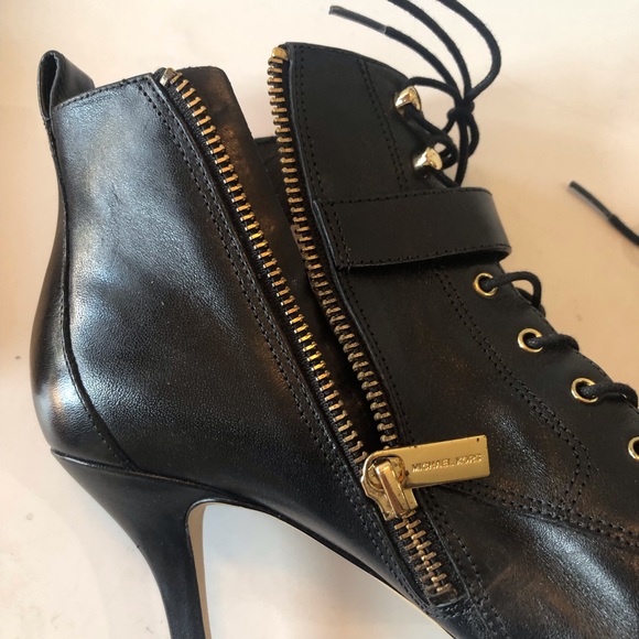 MICHAEL KORS Brena Sexy Victorian/Witch Core Ankle Bootie Pumps 6M Black - Picture 8 of 14